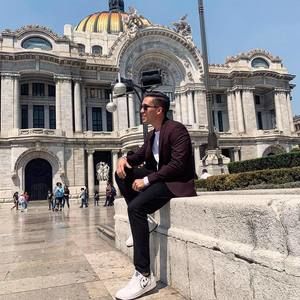 Meet your Posher, Andres